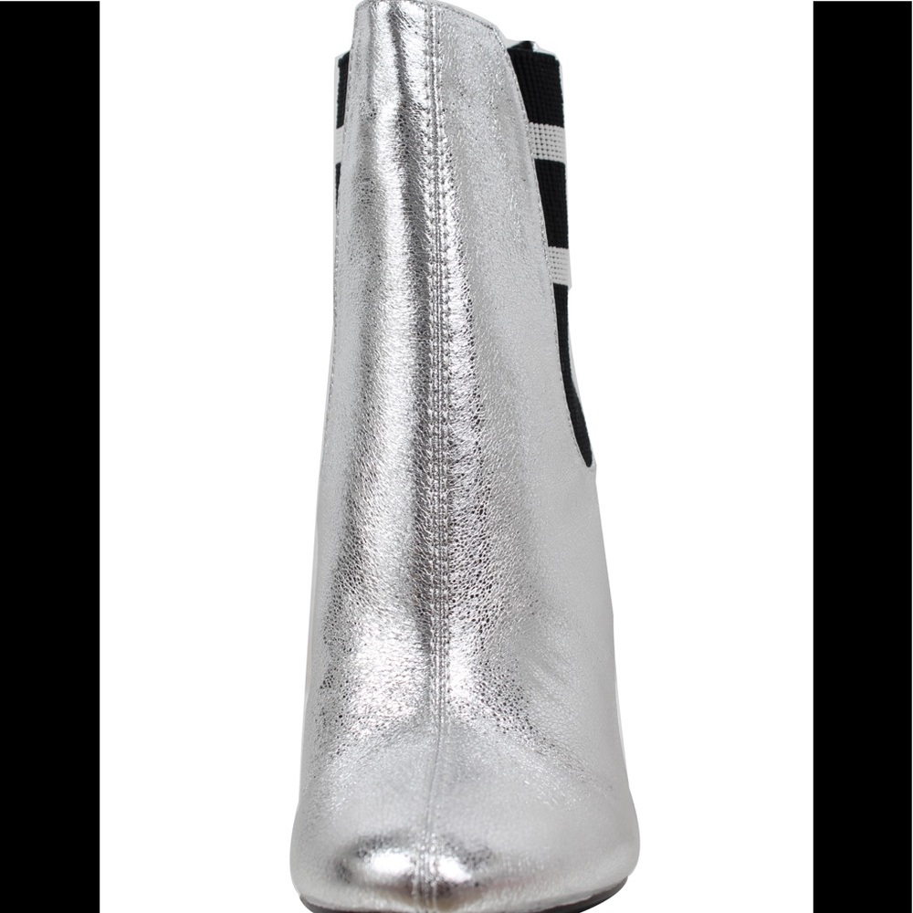 Size 5.5 Shimmer Silver Elastic Side Block Heel - Picture 3 of 4